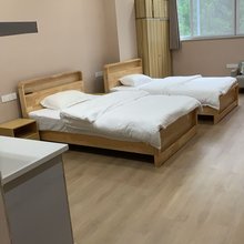 君豪商务宾馆(西南医院店)