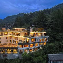 青城山观山寓泊温泉民宿(青城后山景区店)