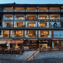 千户博悦·360°全景悬崖民宿(西江千户苗寨店)