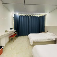 路路发宾馆(南宁大沙田地铁站店)