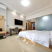 W酒店(吕梁离石宏泰广场店)