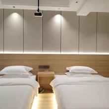 旅享智慧酒店(陇南站陇南人民第一医院店)