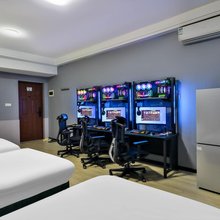 AI时代电竞公寓(北一路万达店)