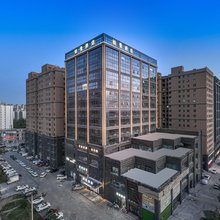 铂曼酒店(兰州中川机场京都之星店)