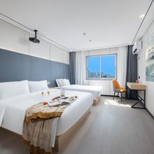云景影院酒店(南昌八一广场火车站店)