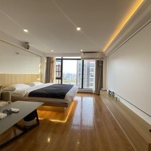 溯希影院民宿(江夏客厅地铁站永旺梦乐城店)