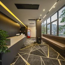 赤狐轻奢电竞酒店(川农店)