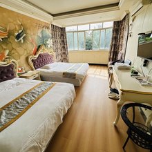 鼎豪宾馆(逸盛路地铁站店)