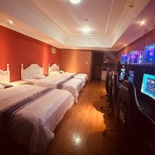 新缘电竞公寓(泰安万达广场店)