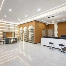 暮枫轻奢美宿(广州钟落潭马沥地铁站店)