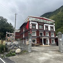 理县室安民宿