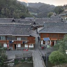 从江四联明月山溪客栈