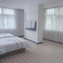 亚希酒店(王洋大市场月兔广场店)
