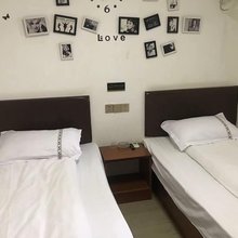 上海市浦东新区新场镇蜂鸟旅店