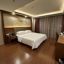 阜南晶城酒店