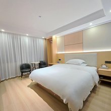 豪居酒店(昭通合景广场店)