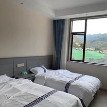 小金临山栖水名宿