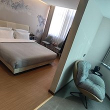 昊泽酒店(韩森寨地铁站店)