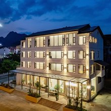 逸山民宿(荔波小七孔东门店)
