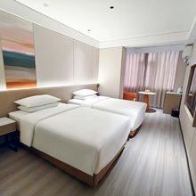 杭州希畔智慧酒店(富阳银泰店)