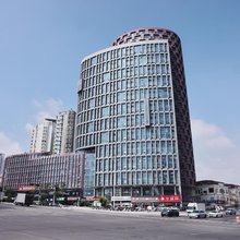 栀子花精品公寓(青岛太行山路地铁站石油大学店)