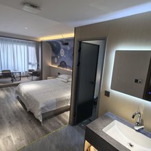 星期八.美宿客栈(丽景门店)