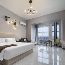 相遇欢影民宿(麓谷企业广场麓云路地铁站店)
