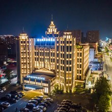 杭州富阳蓝钻国际城堡酒店(公望地铁站店)