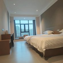 新密山间小院