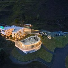 玛洛里温泉酒店(康定新都桥店)