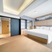 龙泉浪漫满屋酒店