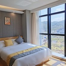 顺程酒店(上湾路地铁站创意公园店)