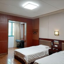 新港湾宾馆(兴化图书馆店)