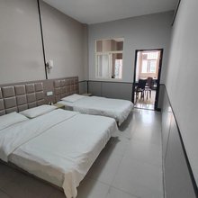 西安金诚宾馆(航天城地铁站店)