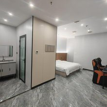 英隆电竞酒店