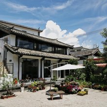 瓦合·观山原舍Massif丨咖啡与茶·雪山观景民宿(束河古镇店)