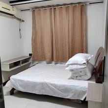 三爱旅馆(人民公园地铁站店)
