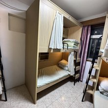 太空舱青年寓舍(福田岗厦地铁站店)