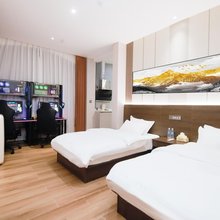 深圳蜜里智选影音电竞公寓(南山西丽地铁站店)