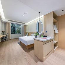 荣合大酒店(盈江汽车客运站永盛路店)