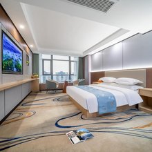 云涧酒店(观山西路地铁站店)