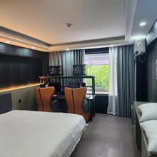 星河电竞酒店