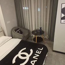 Suspended投影民宿(大渡口轻轨站店)