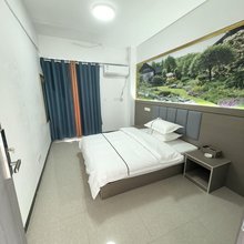 米兰阳光公寓