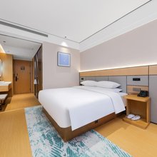 希雅图酒店(新乡宝龙广场店)