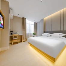 彩云涧智慧酒店(南亚风情第一城爱琴海购物中心店)