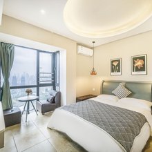 渝见·倾心公寓(重庆南坪天福克拉广场店)