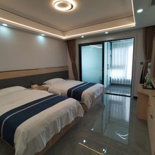 悦客精品民宿(咸阳高铁西站店)