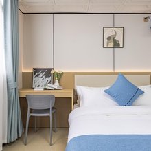 亿佳人影音HOTEL(坪山燕子湖沙壆地铁站店)