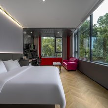 ES万兆电竞酒店(成都植物园地铁站店)